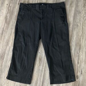 GAP Black Women's cropped Pants EUC